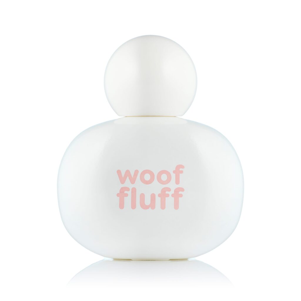 fotografia produktowa packshot w studio perfumy Woof fluff