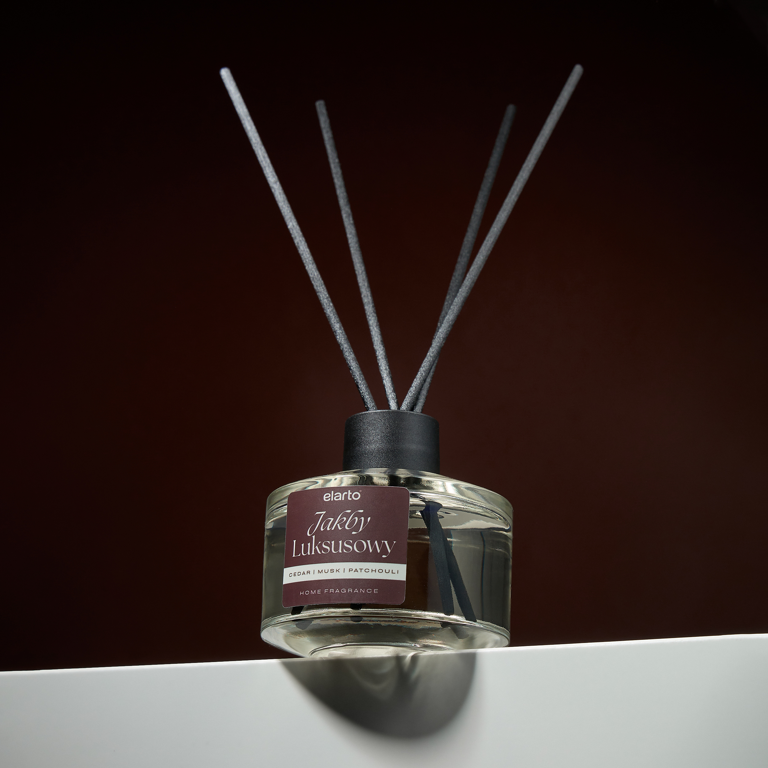 Jak przygotować produkt do sesji zdjęciowej? Praktyczny poradnik dla sklepów online 5 fotografia-reklamowa-elarto-w-studio