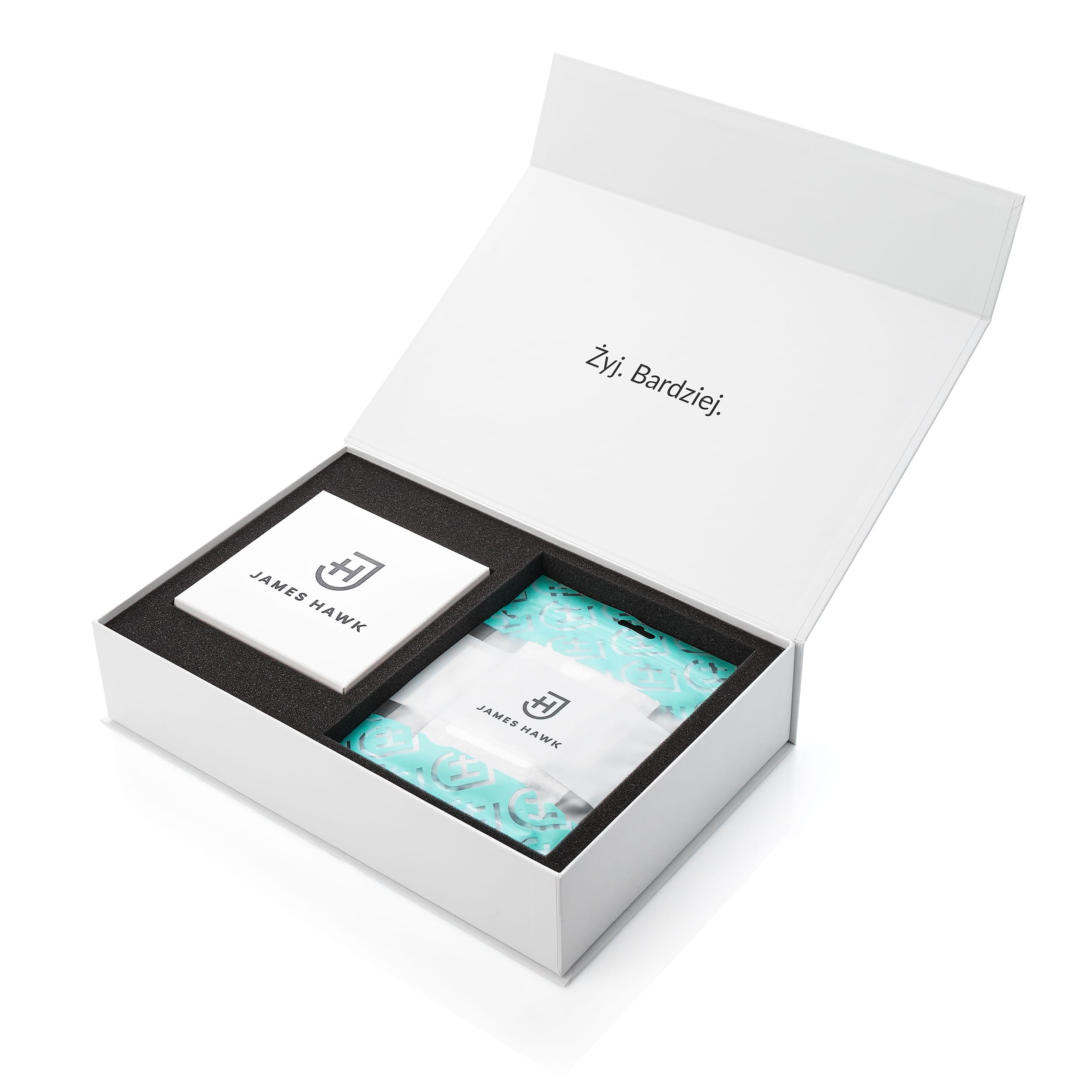 fotografia-produktowa-packshot-w-studio-pudelko-otwarte