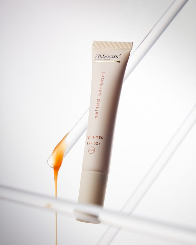 fotografia-reklamowa-w-studio-lipgloss-PH-doctor